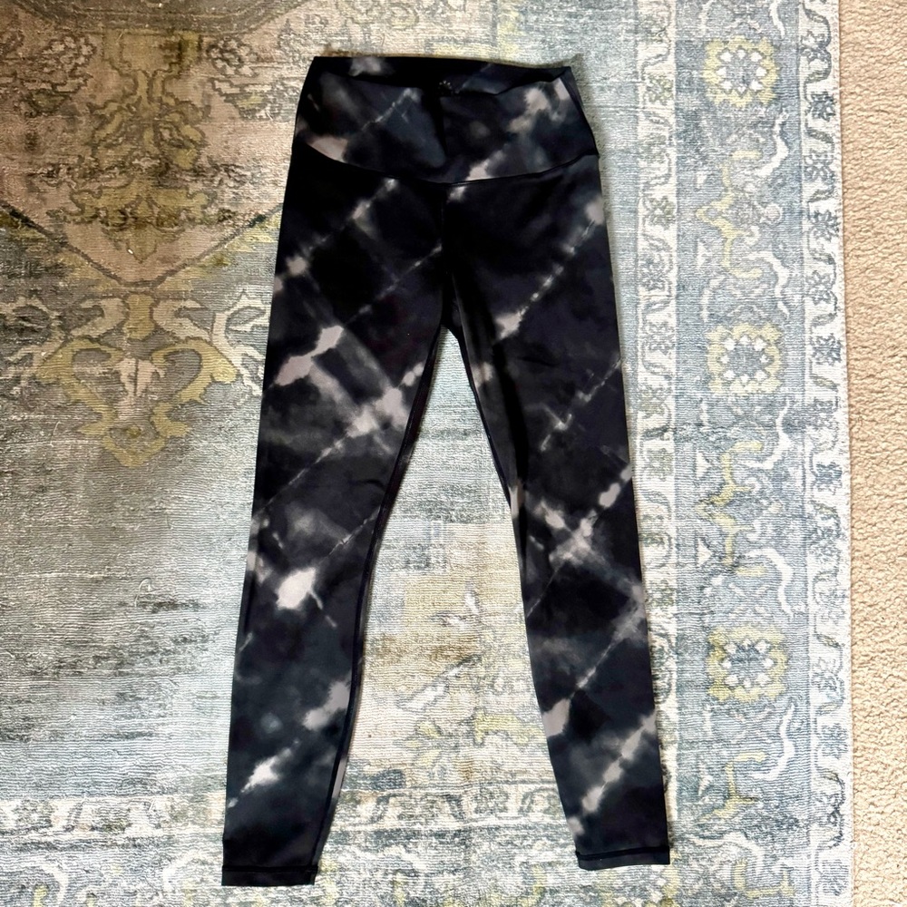 Varley Monochrome Tie-Dye Leggings